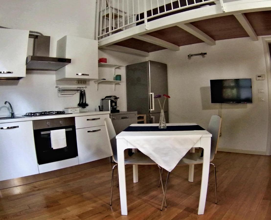 La Maison Del Capestrano Milan Bagian luar foto