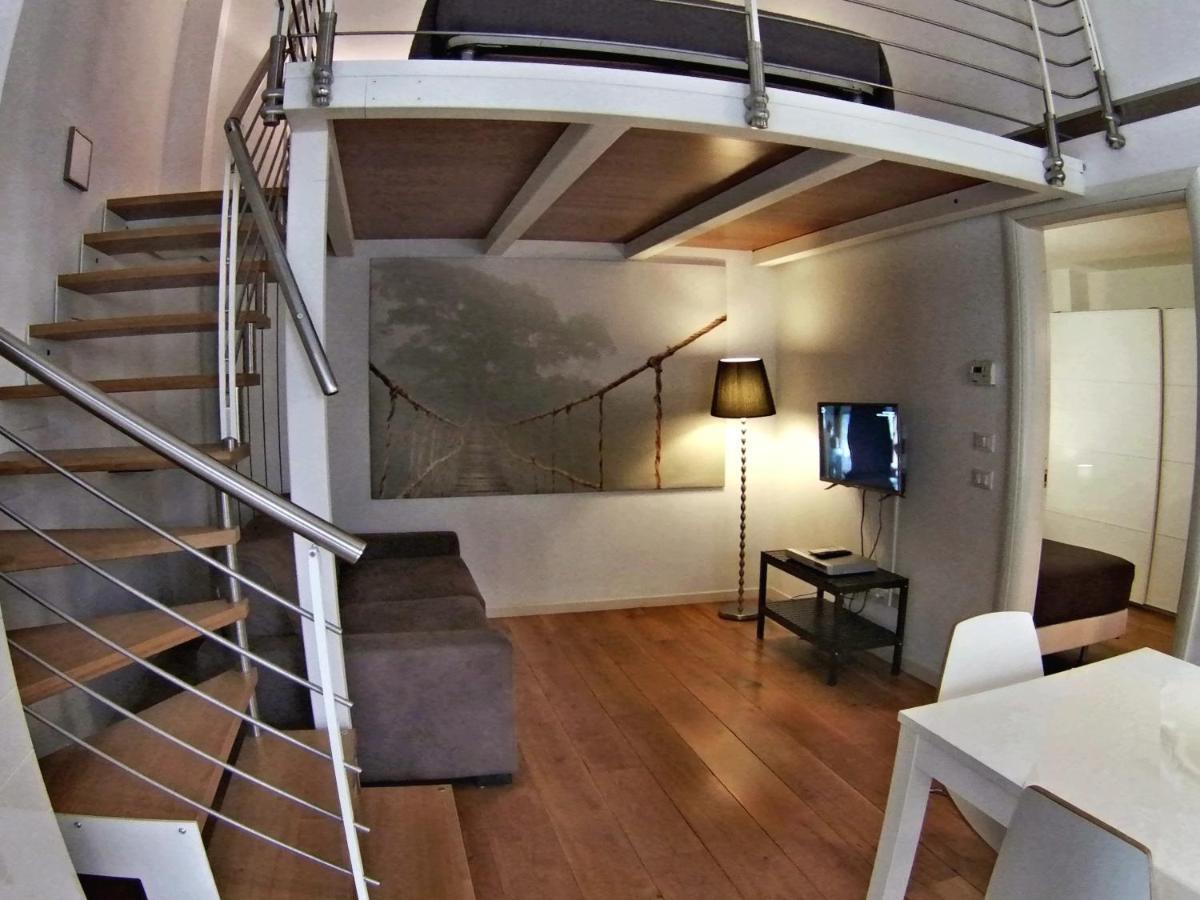 La Maison Del Capestrano Milan Bagian luar foto